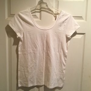 Gap Women’s White Short Sleeve Shirt.  Size XL